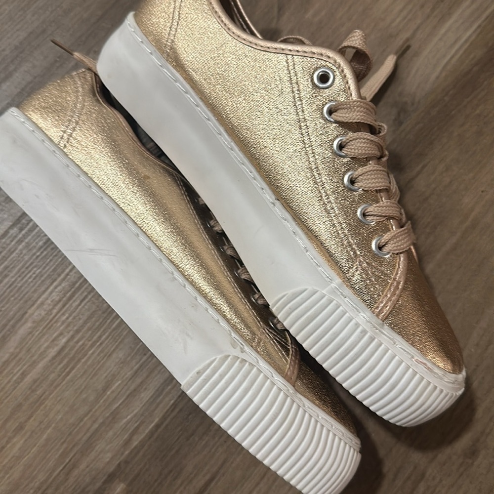 🌸DNA New York Sneakers🌸 - Picture 2 of 5
